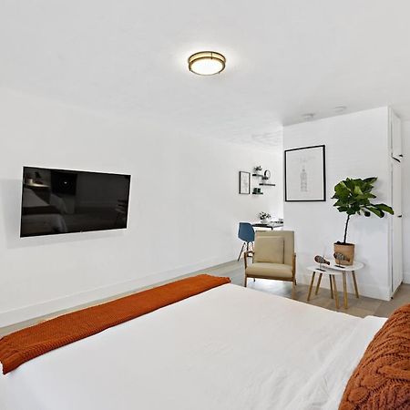 Lovely Rental Unit With Free Parking On Premises فورت لودرديل المظهر الخارجي الصورة