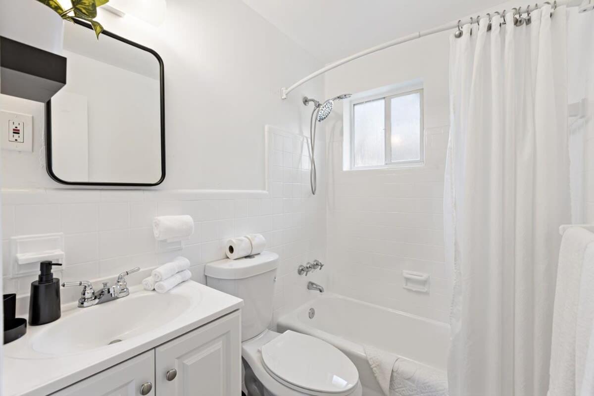 Lovely Rental Unit With Free Parking On Premises فورت لودرديل المظهر الخارجي الصورة